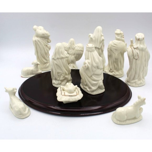 Nativity Set Holiday Style Wooden Base White Porcelain with Gold Color Accents - Picture 8 of 16